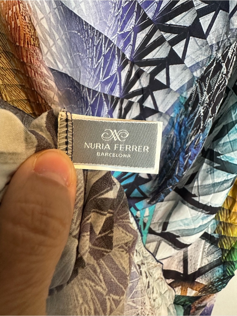 Nuria Ferrer Barcelona Abstract Tunic Top L 100% Viscose Blue Geometric Art - Picture 3 of 6